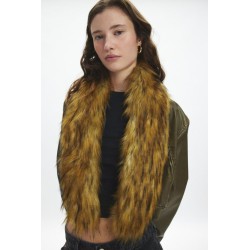 Bufanda con cuello de piel sintética