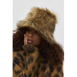 Gorro de piel sintética mullida