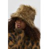 Gorro de piel sintética mullida