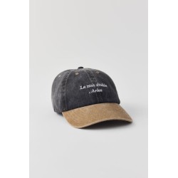 Sur Le Toit Monde Dad Baseball Hat