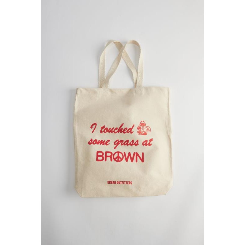 Toqué un poco de hierba en Brown Tote Bag